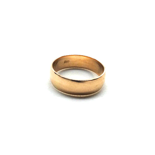 Wide curved band (rings)